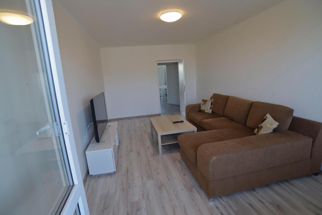 Apartman Karviná Apartment Bagian luar foto